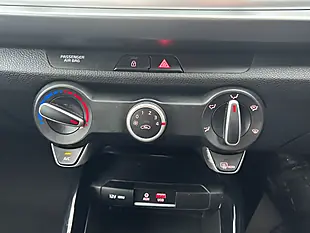 Used 2018 Kia Rio 2 Red - Interior and Exterior details 17