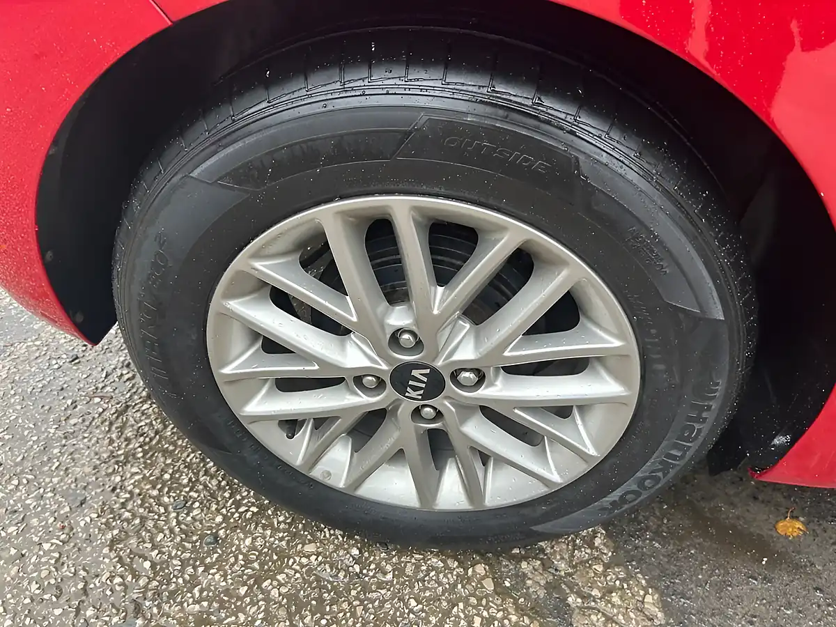 Used 2018 Kia Rio 2 Red - Interior and Exterior details 19