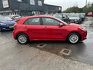 Used 2018 Kia Rio 2 Red - Interior and Exterior details 2