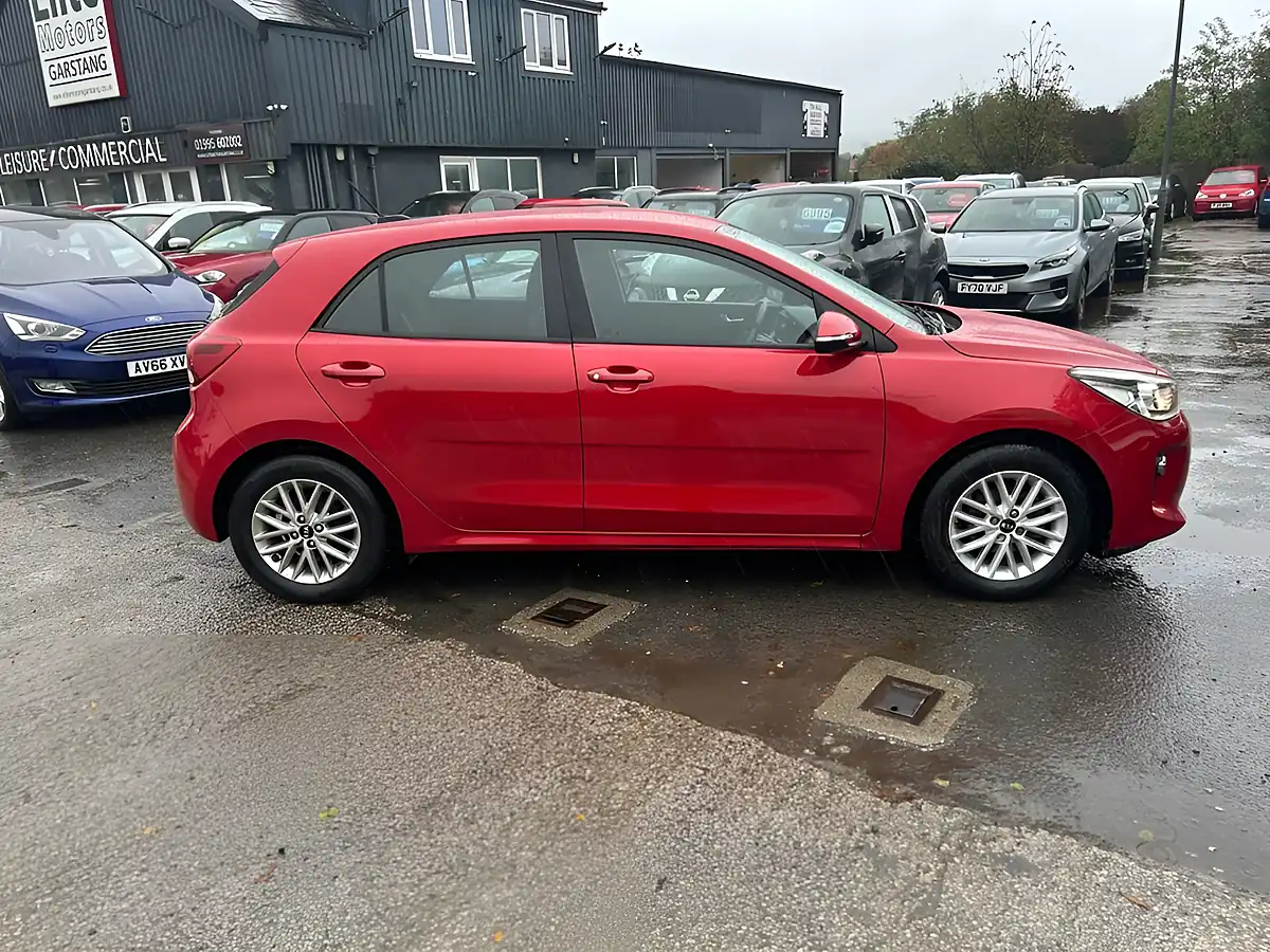 Used 2018 Kia Rio 2 Red - Interior and Exterior details 2
