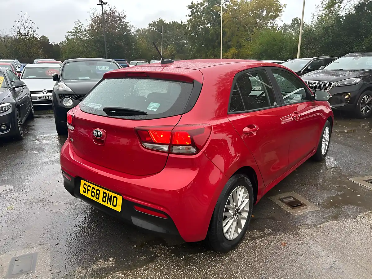 Used 2018 Kia Rio 2 Red - Interior and Exterior details 3