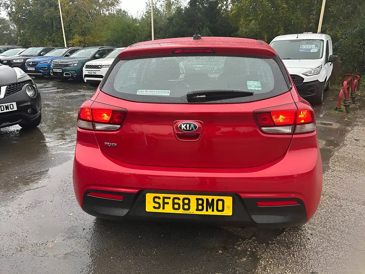 Used 2018 Kia Rio 2 Red - Interior and Exterior details 4