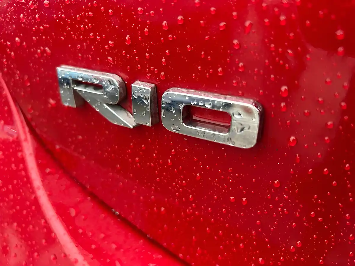 Used 2018 Kia Rio 2 Red - Interior and Exterior details 7