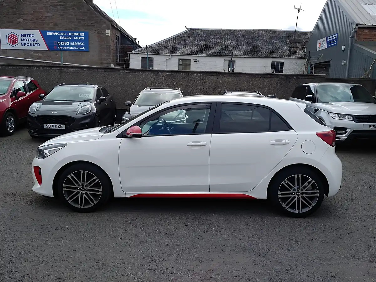 Used 2018 Kia Rio Pulse White - Interior and Exterior details 3