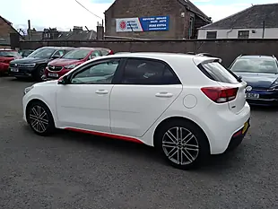 Used 2018 Kia Rio Pulse White - Interior and Exterior details 4