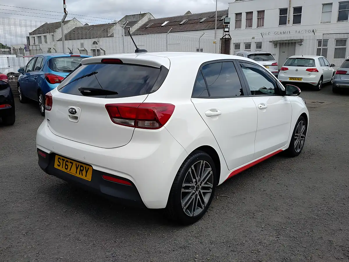 Used 2018 Kia Rio Pulse White - Interior and Exterior details 6