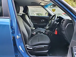 Used 2018 Kia Soul 2 Caribbean Blue - Interior and Exterior details 11