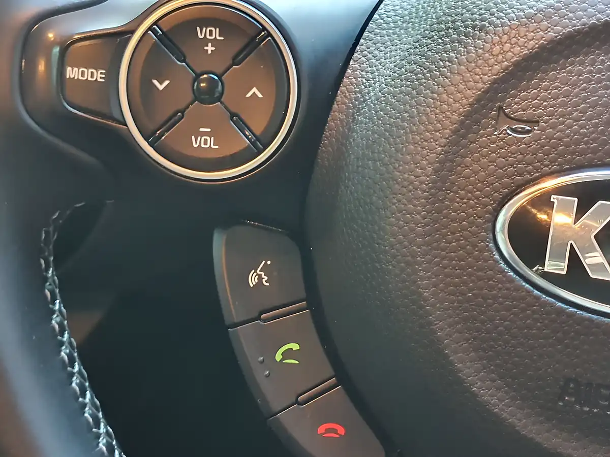 Used 2018 Kia Soul 2 Caribbean Blue - Interior and Exterior details 18