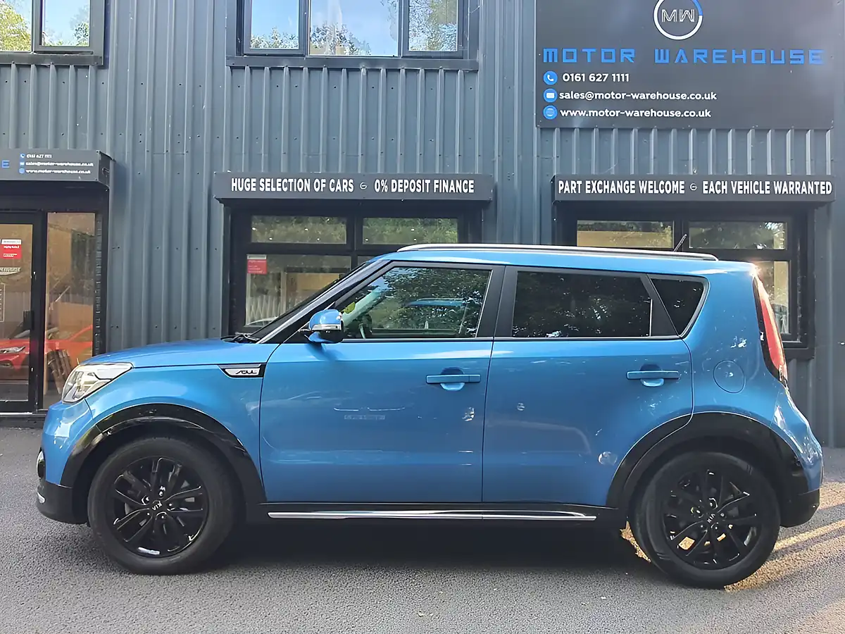 Used 2018 Kia Soul 2 Caribbean Blue - Interior and Exterior details 4