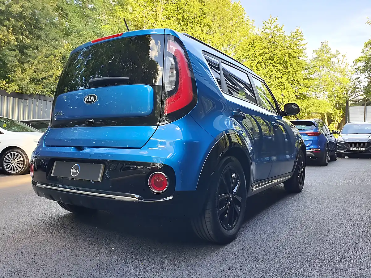Used 2018 Kia Soul 2 Caribbean Blue - Interior and Exterior details 6
