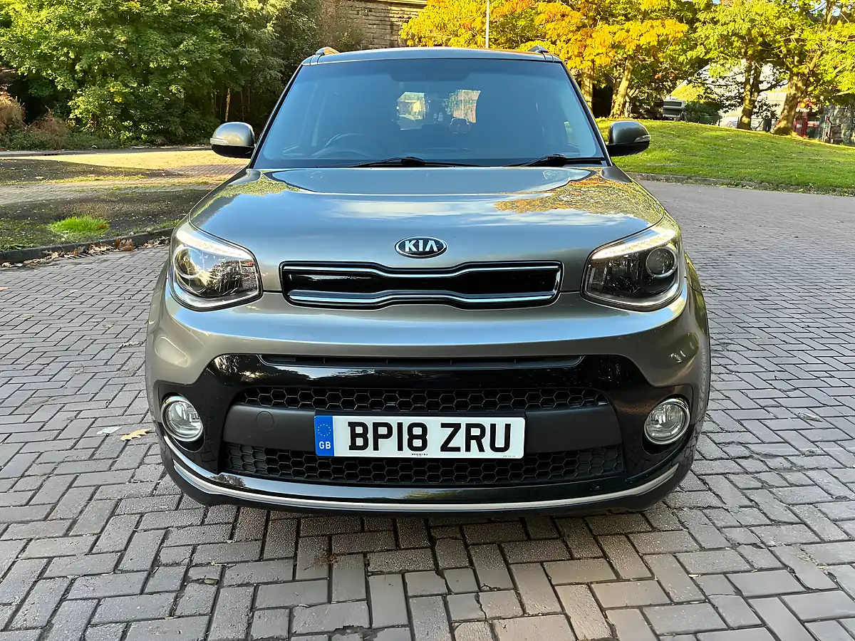 Used 2018 Kia Soul 2 Silver - Interior and Exterior details 11