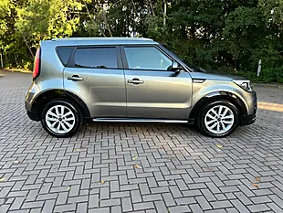 Used 2018 Kia Soul 2 Silver - Interior and Exterior details 4