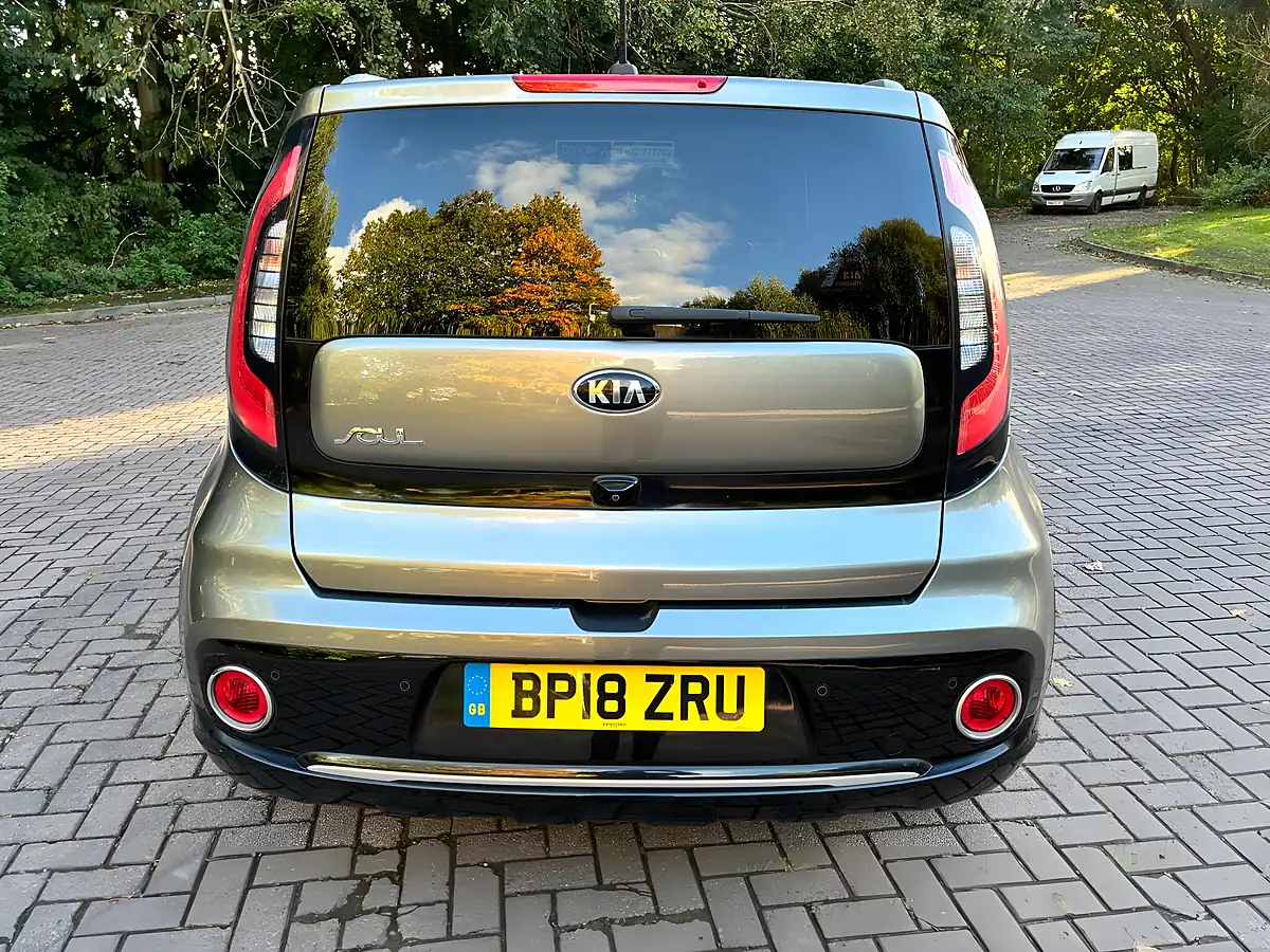 Used 2018 Kia Soul 2 Silver - Interior and Exterior details 7