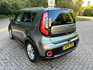 Used 2018 Kia Soul 2 Silver - Interior and Exterior details 8