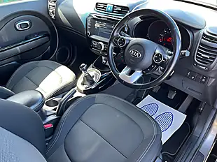 Used 2018 Kia Soul 2 Silver - Interior and Exterior details 10