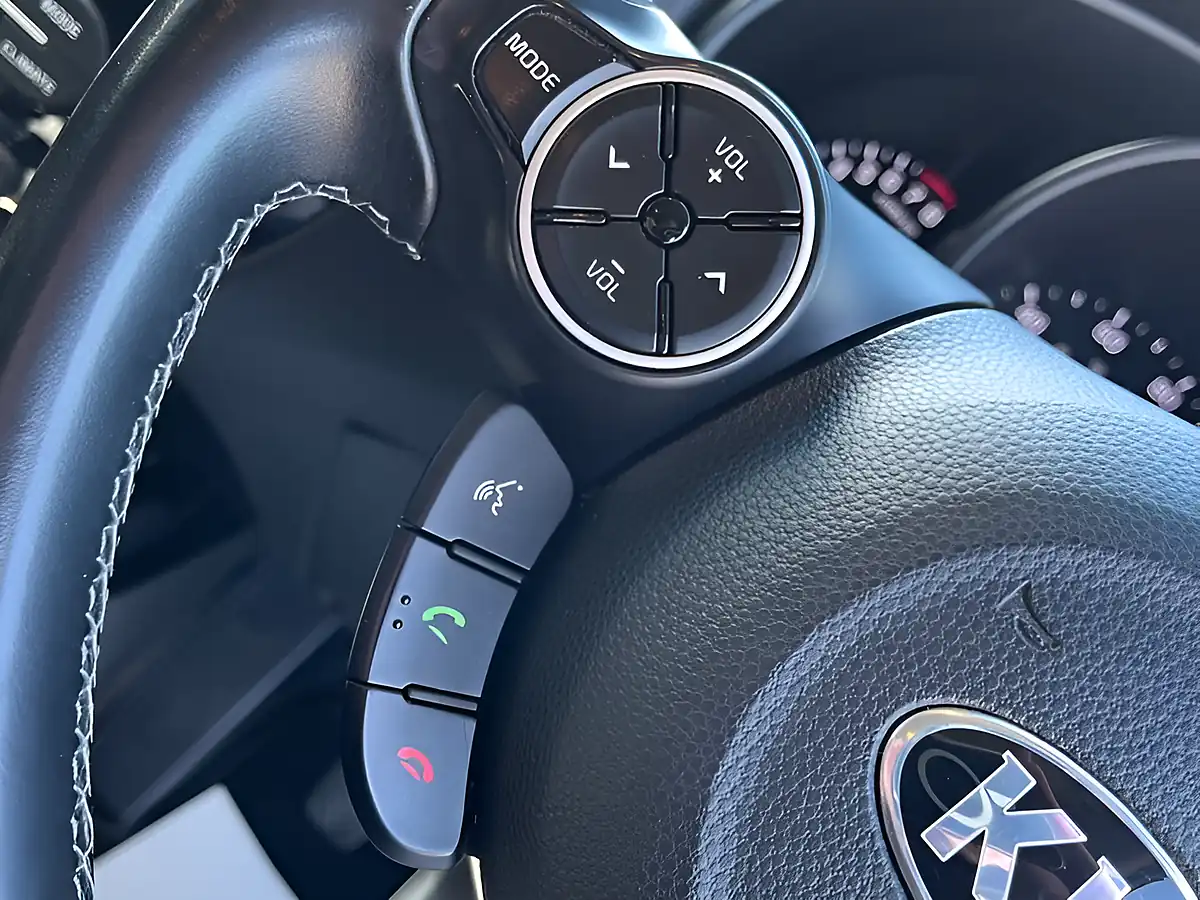 Used 2018 Kia Soul 2 Silver - Interior and Exterior details 12