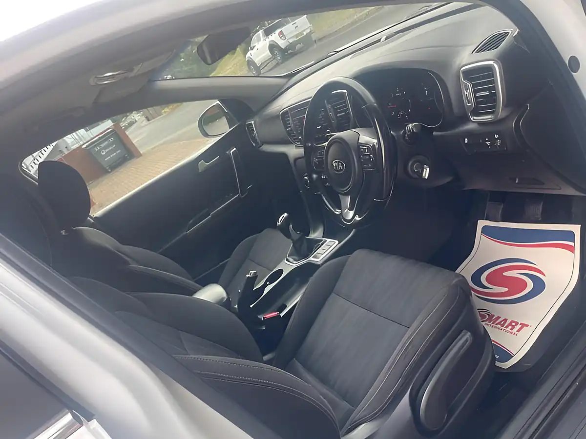 Used 2018 Kia Sportage 1 White - Interior and Exterior details 14