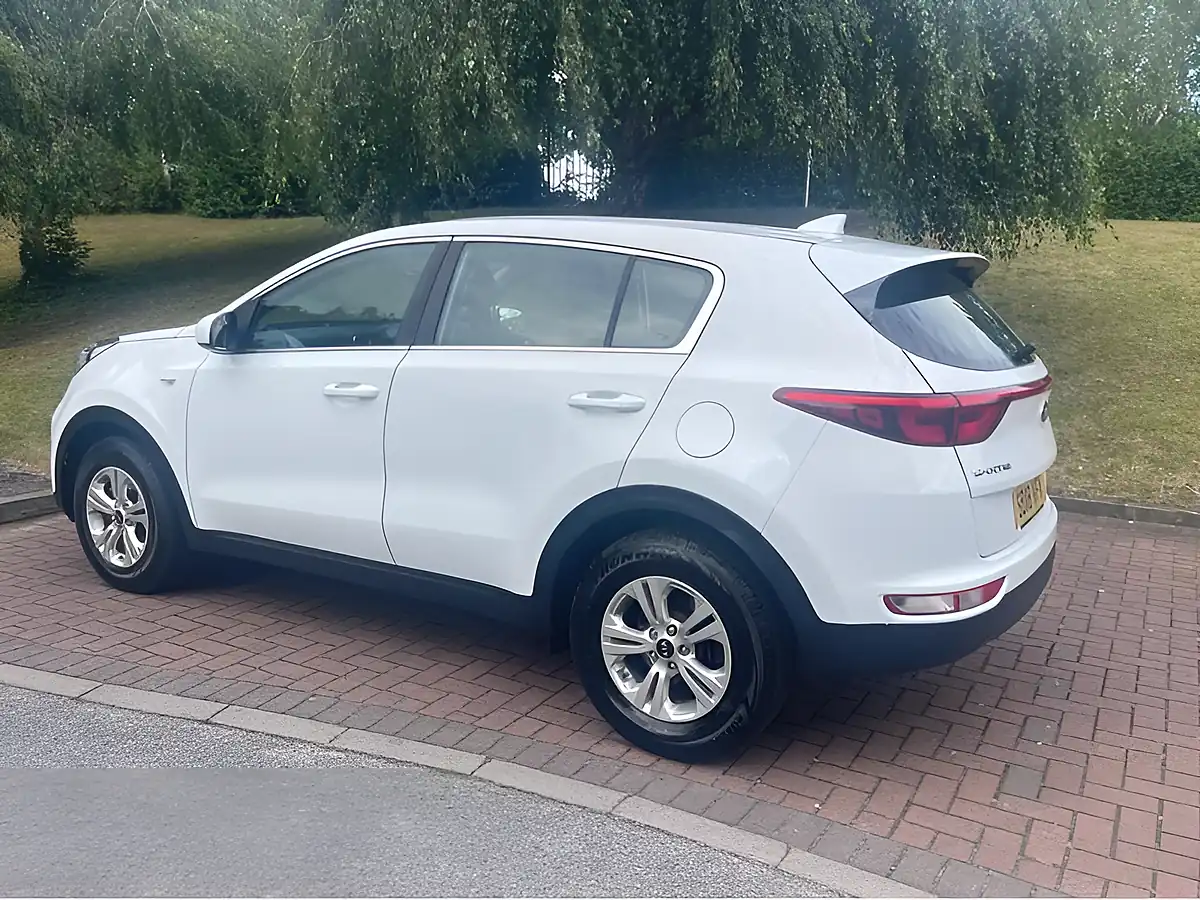 Used 2018 Kia Sportage 1 White - Interior and Exterior details 6
