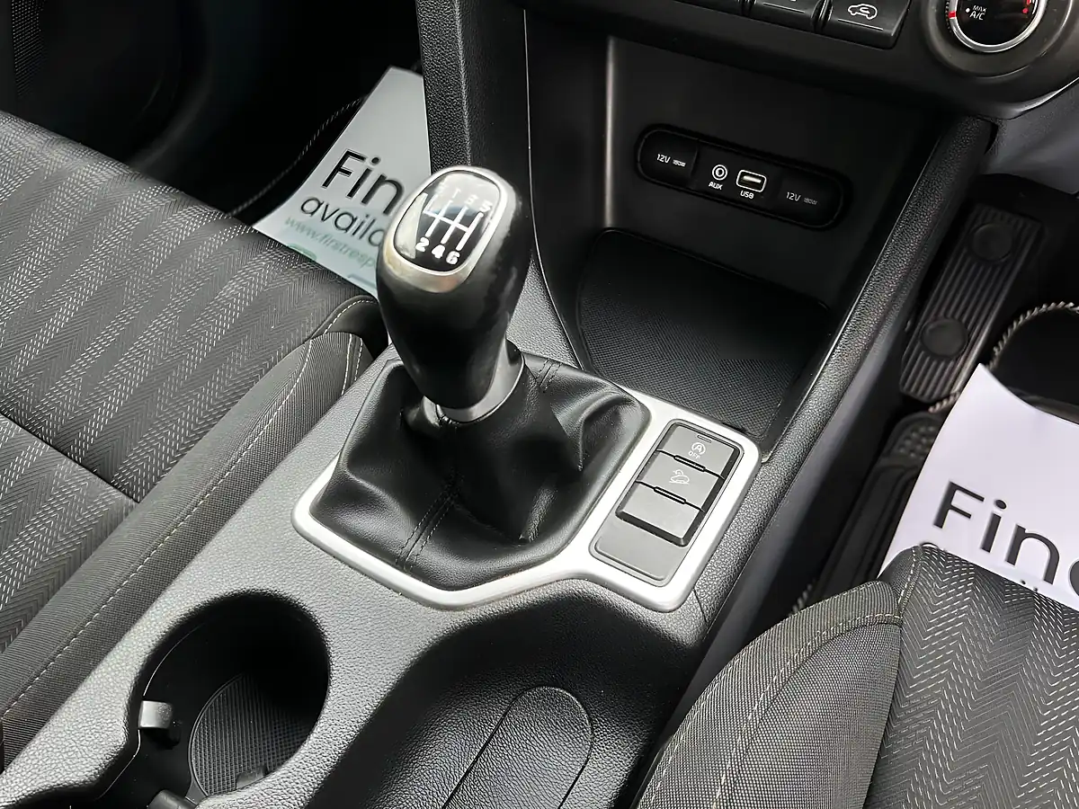 Used 2018 Kia Sportage 1 White - Interior and Exterior details 13