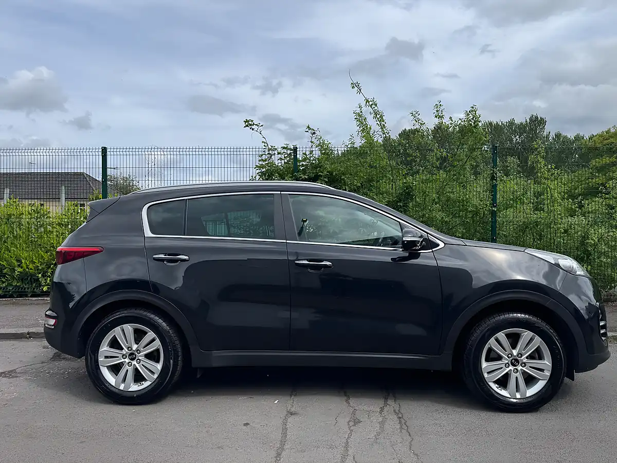 Used 2018 Kia Sportage 2 Black - Interior and Exterior details 2