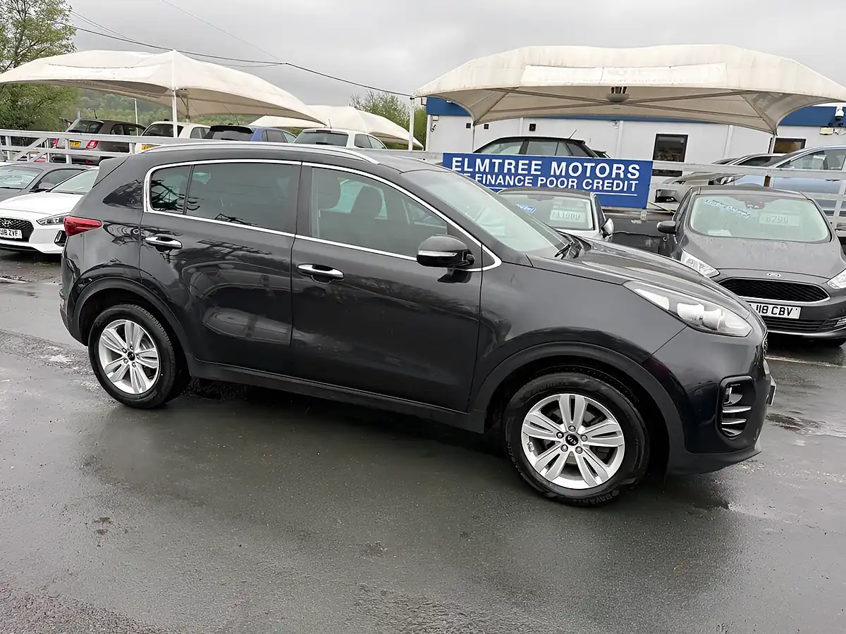Used 2018 Kia Sportage 2 Black - Interior and Exterior details 10