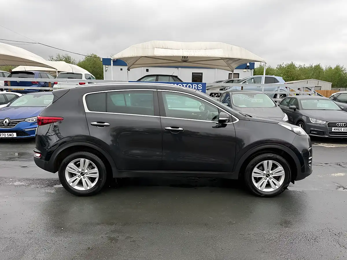 Used 2018 Kia Sportage 2 Black - Interior and Exterior details 3
