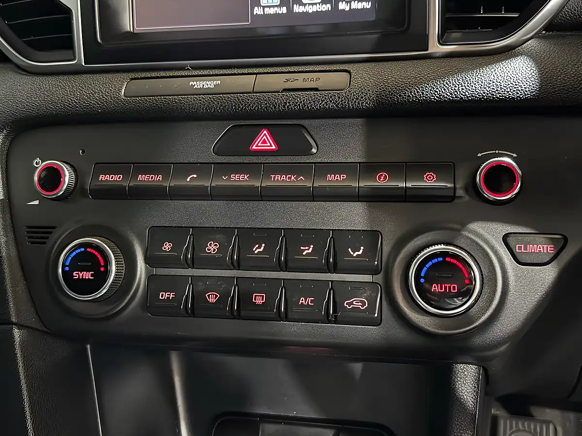 Used 2018 Kia Sportage 2 Black - Interior and Exterior details 10
