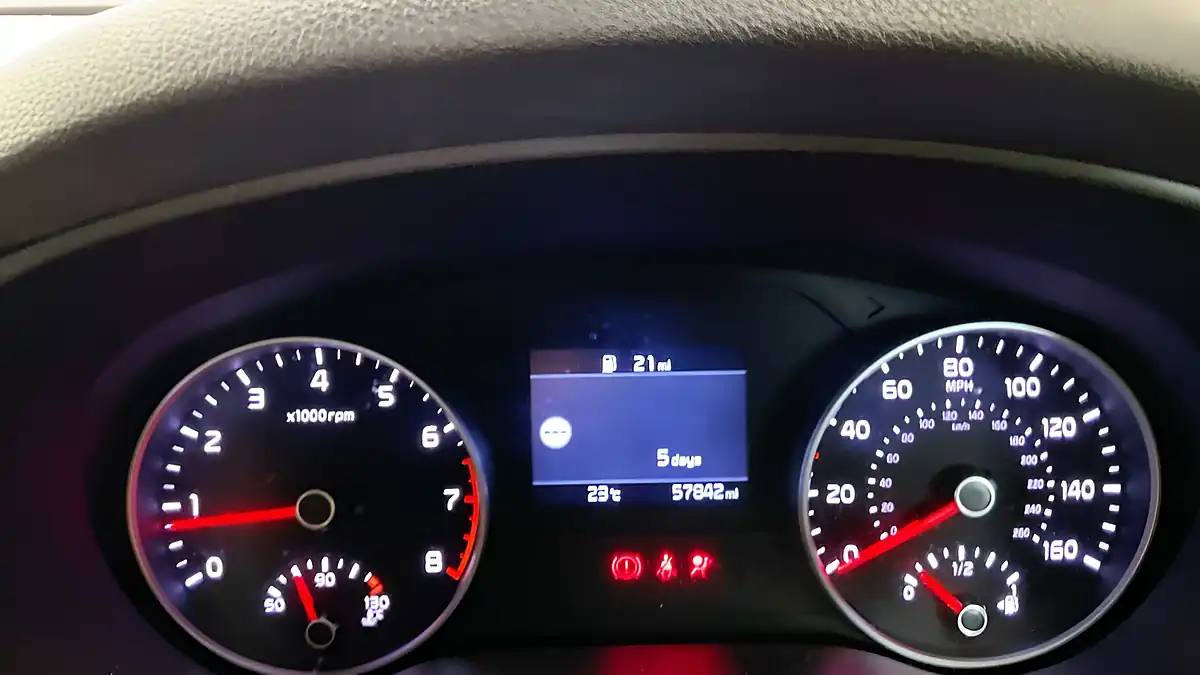 Used 2018 Kia Sportage 2 Black - Interior and Exterior details 10