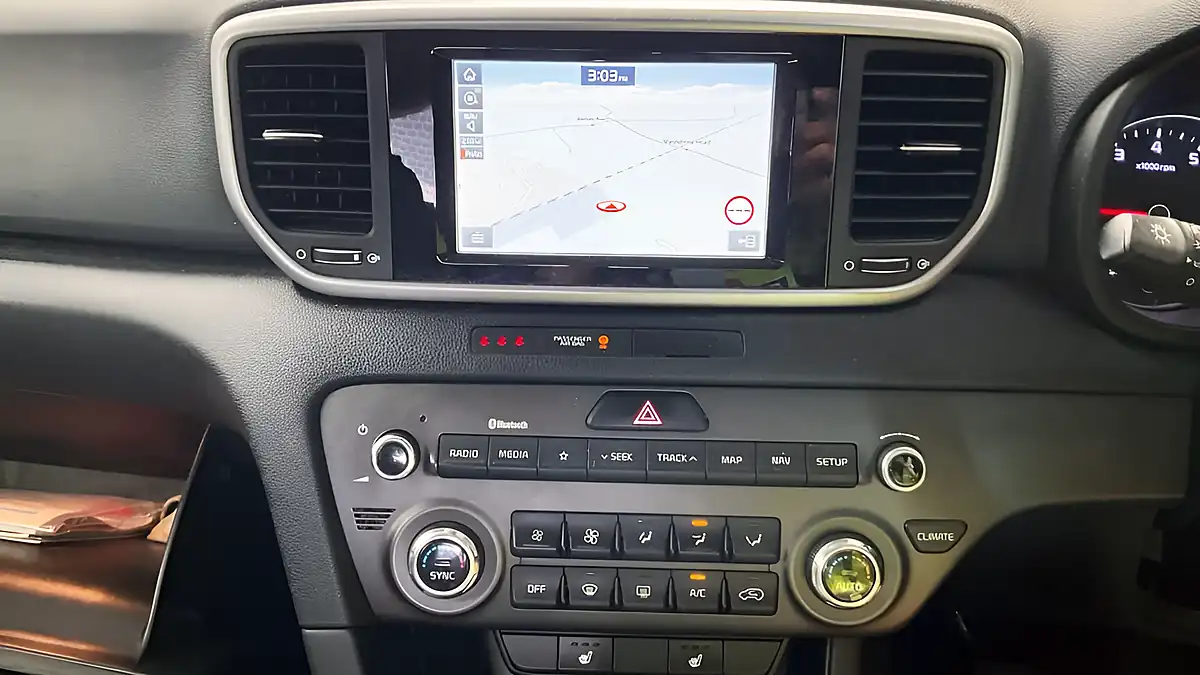 Used 2018 Kia Sportage 2 Black - Interior and Exterior details 9