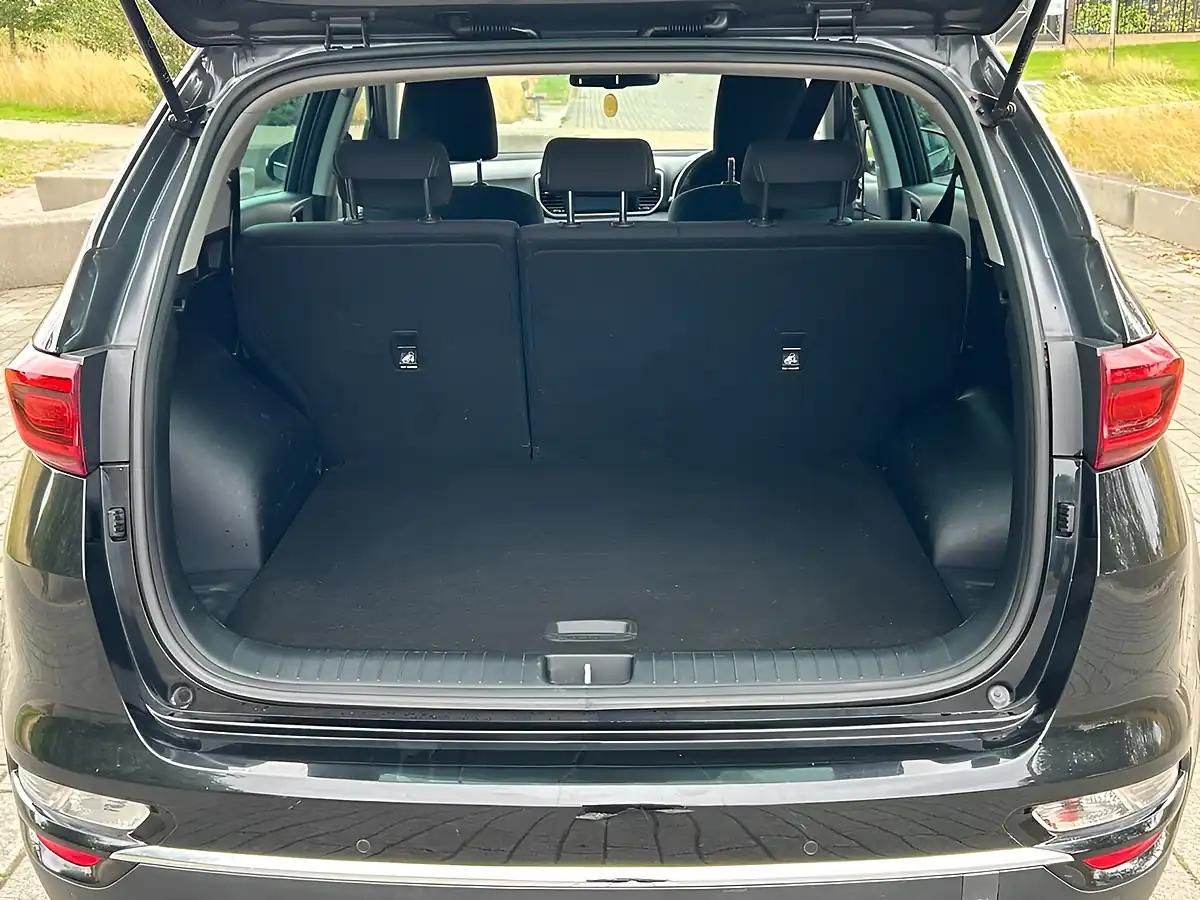 Used 2018 Kia Sportage 2 Black - Interior and Exterior details 10