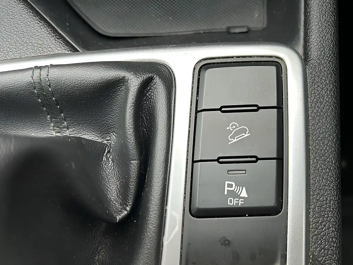 Used 2018 Kia Sportage 2 Black - Interior and Exterior details 17
