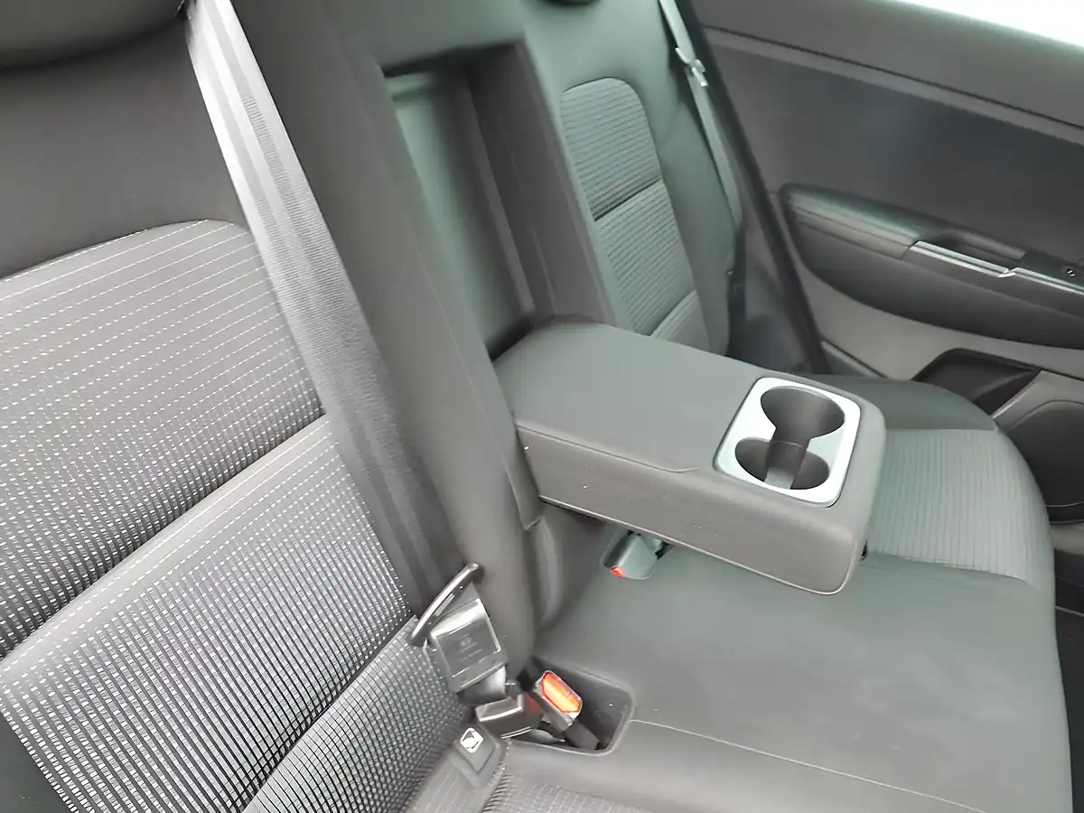 Used 2018 Kia Sportage 2 Black - Interior and Exterior details 11