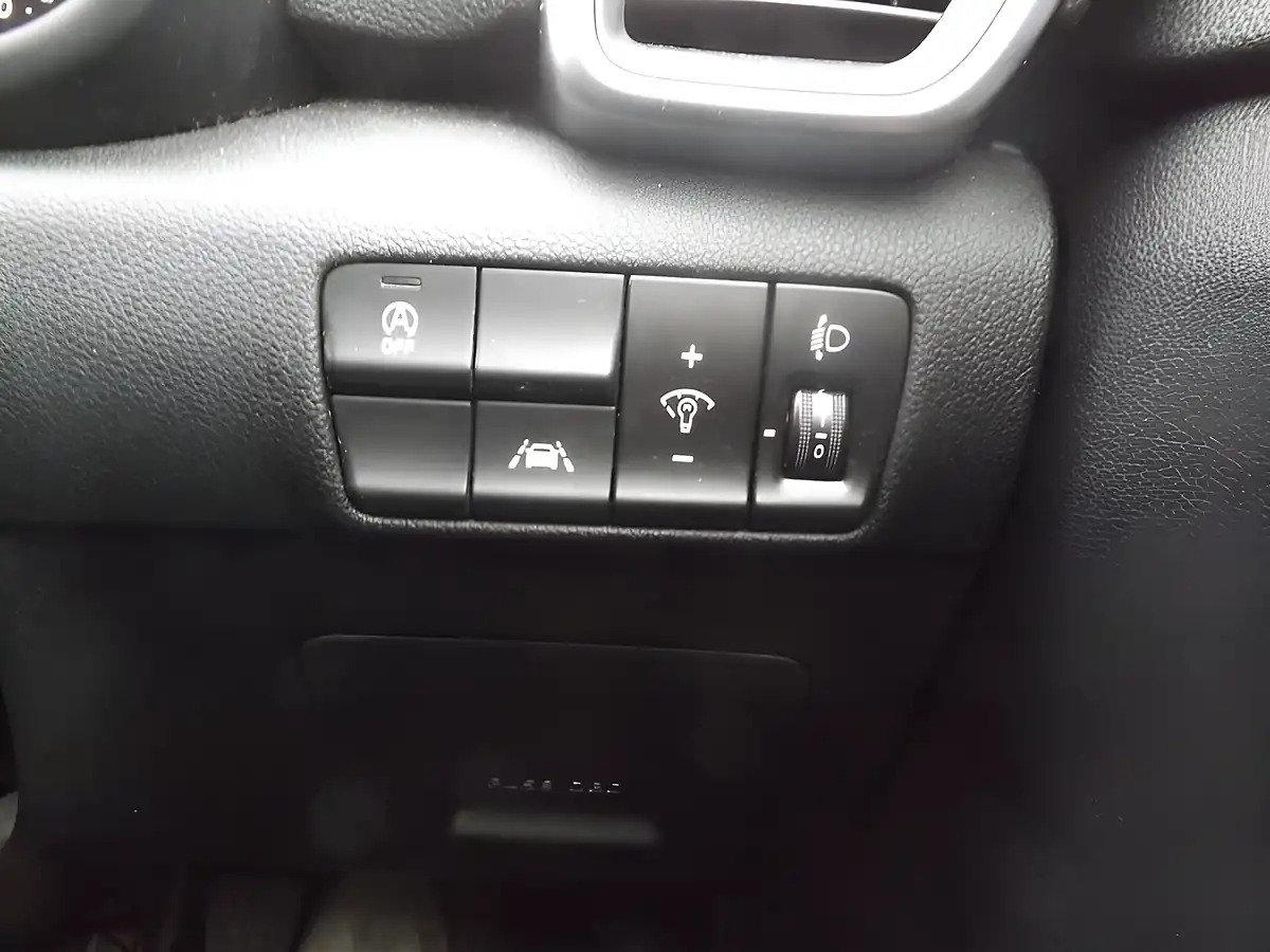 Used 2018 Kia Sportage 2 Black - Interior and Exterior details 19