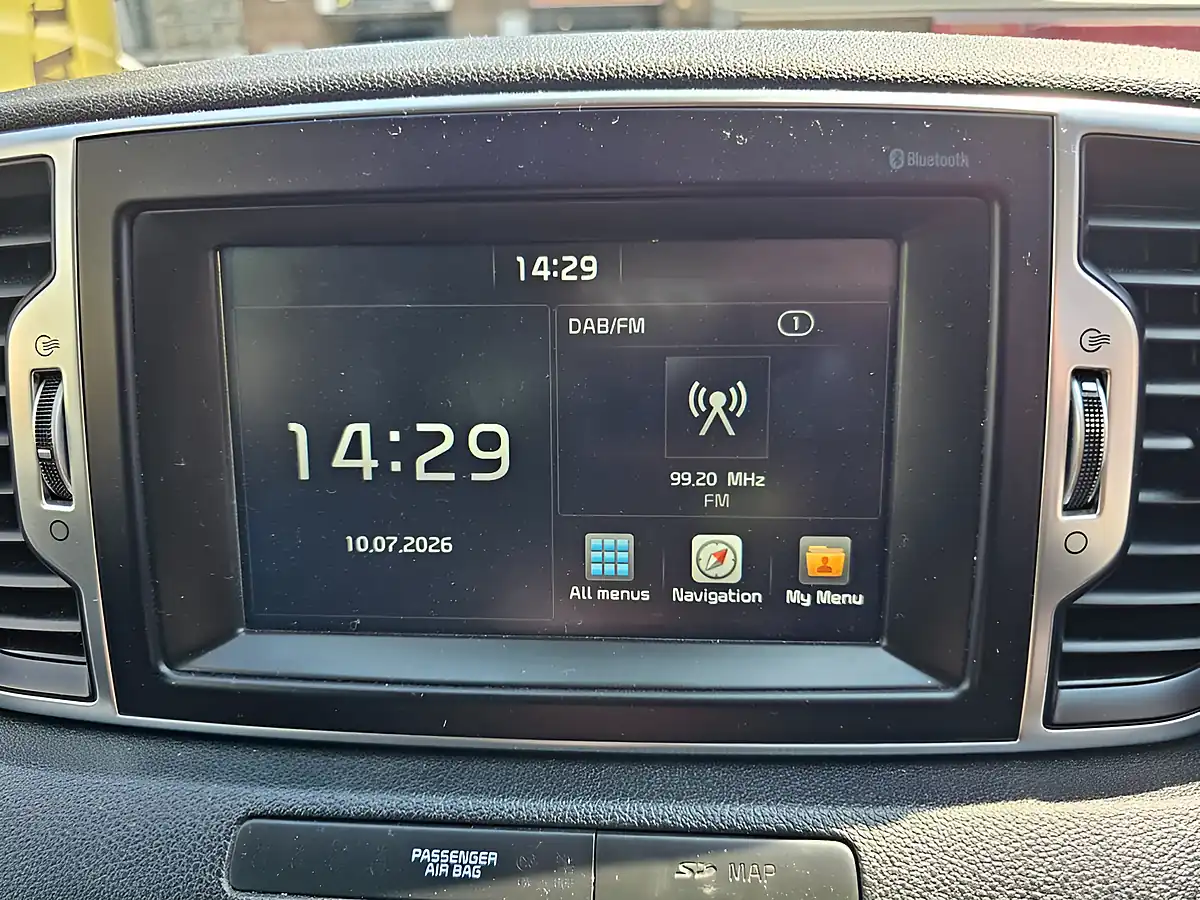 Used 2018 Kia Sportage 2 Blue - Interior and Exterior details 17