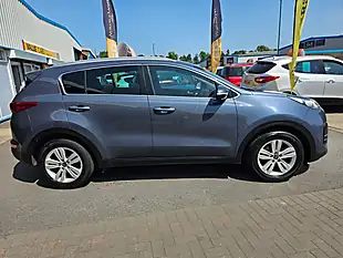 Used 2018 Kia Sportage 2 Blue - Interior and Exterior details 5