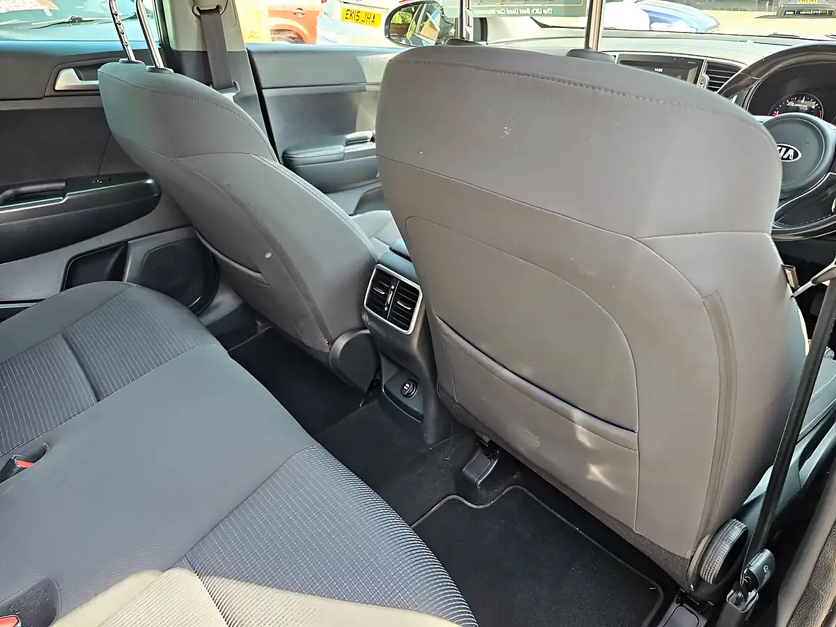 Used 2018 Kia Sportage 2 Blue - Interior and Exterior details 8