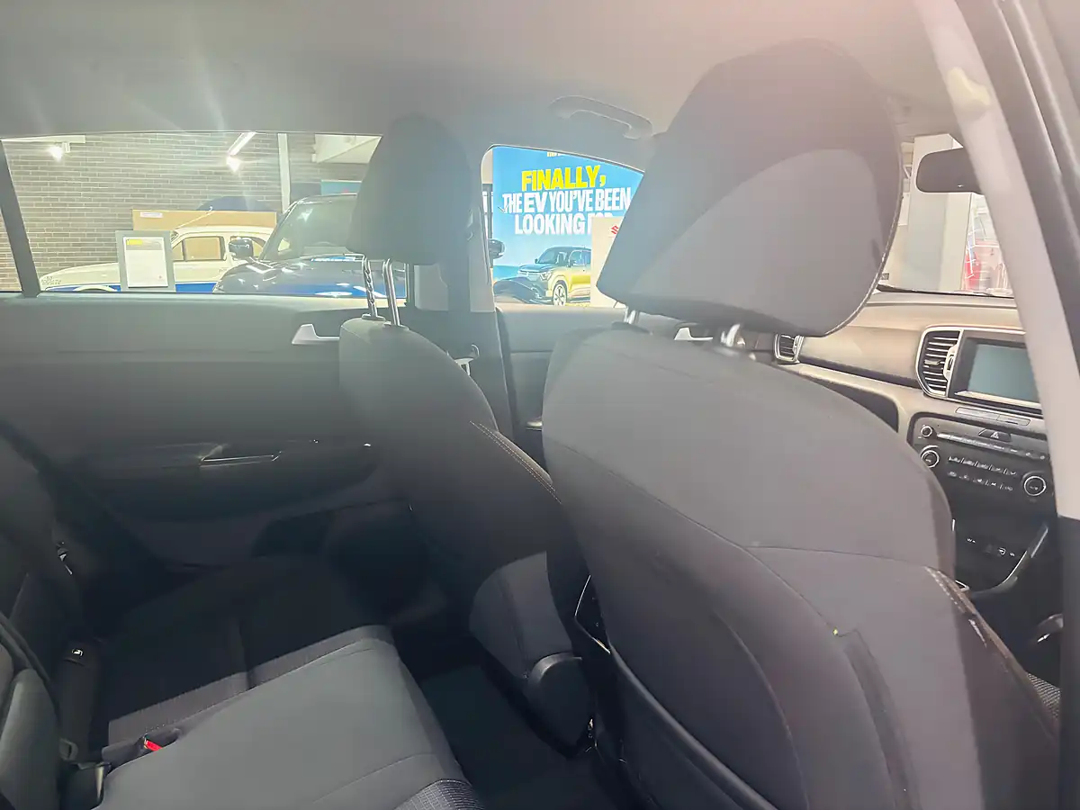 Used 2018 Kia Sportage 2 Euro 6 Black - Interior and Exterior details 14