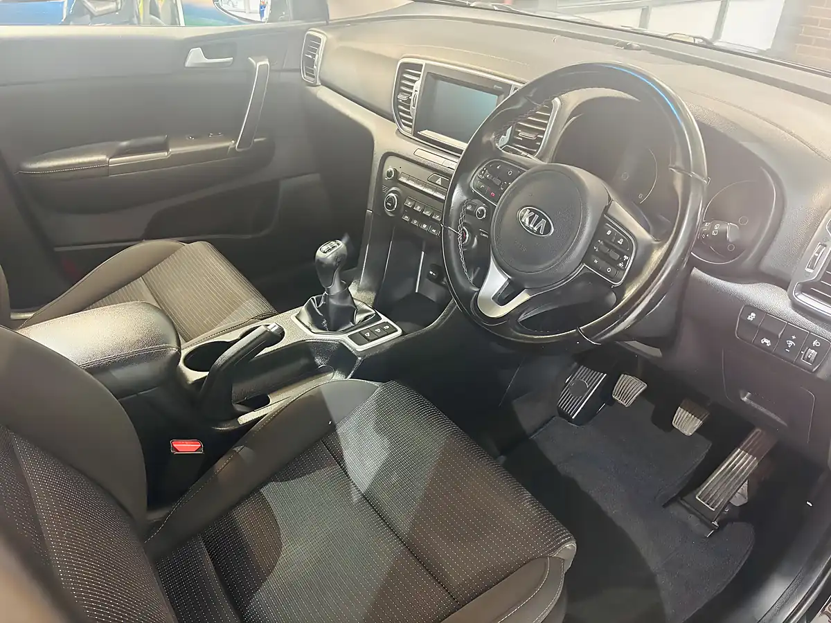 Used 2018 Kia Sportage 2 Euro 6 Black - Interior and Exterior details 20