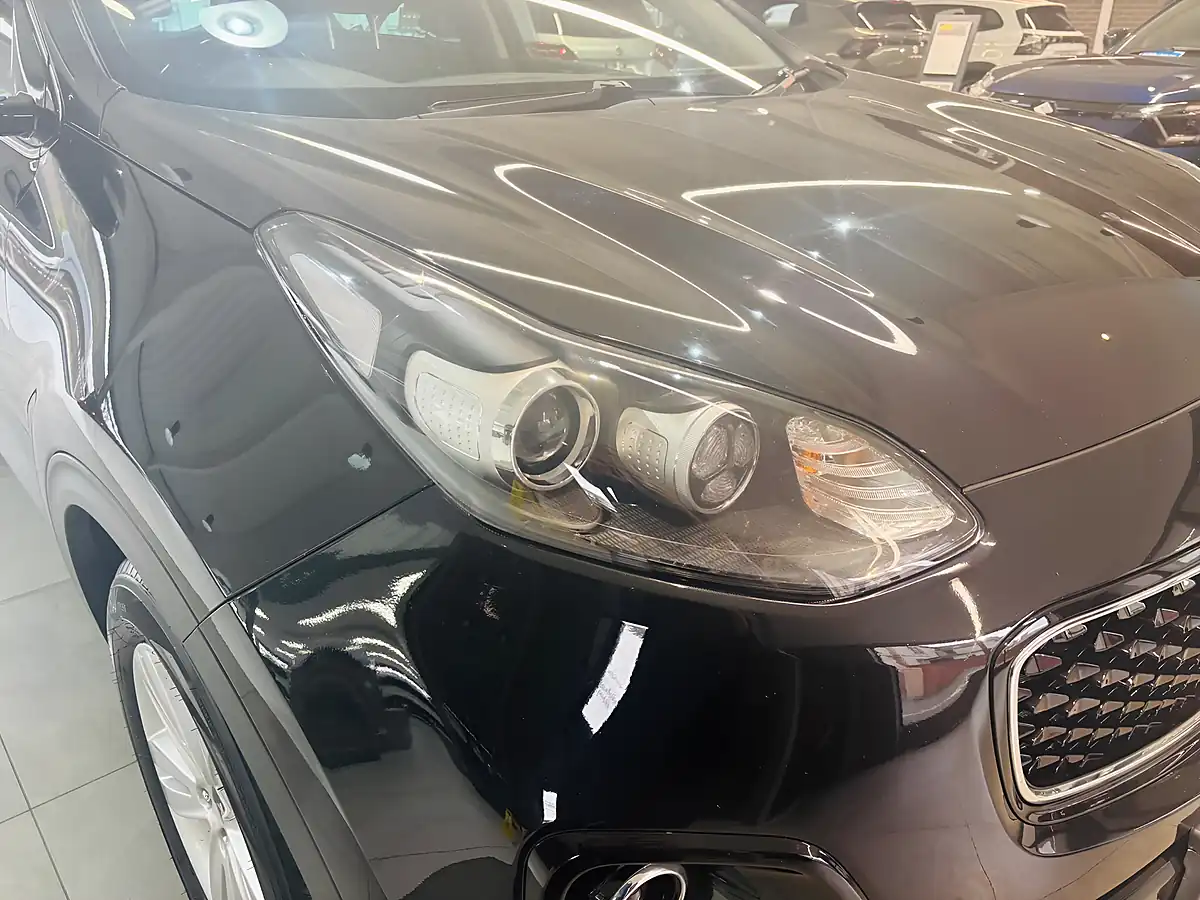Used 2018 Kia Sportage 2 Euro 6 Black - Interior and Exterior details 8