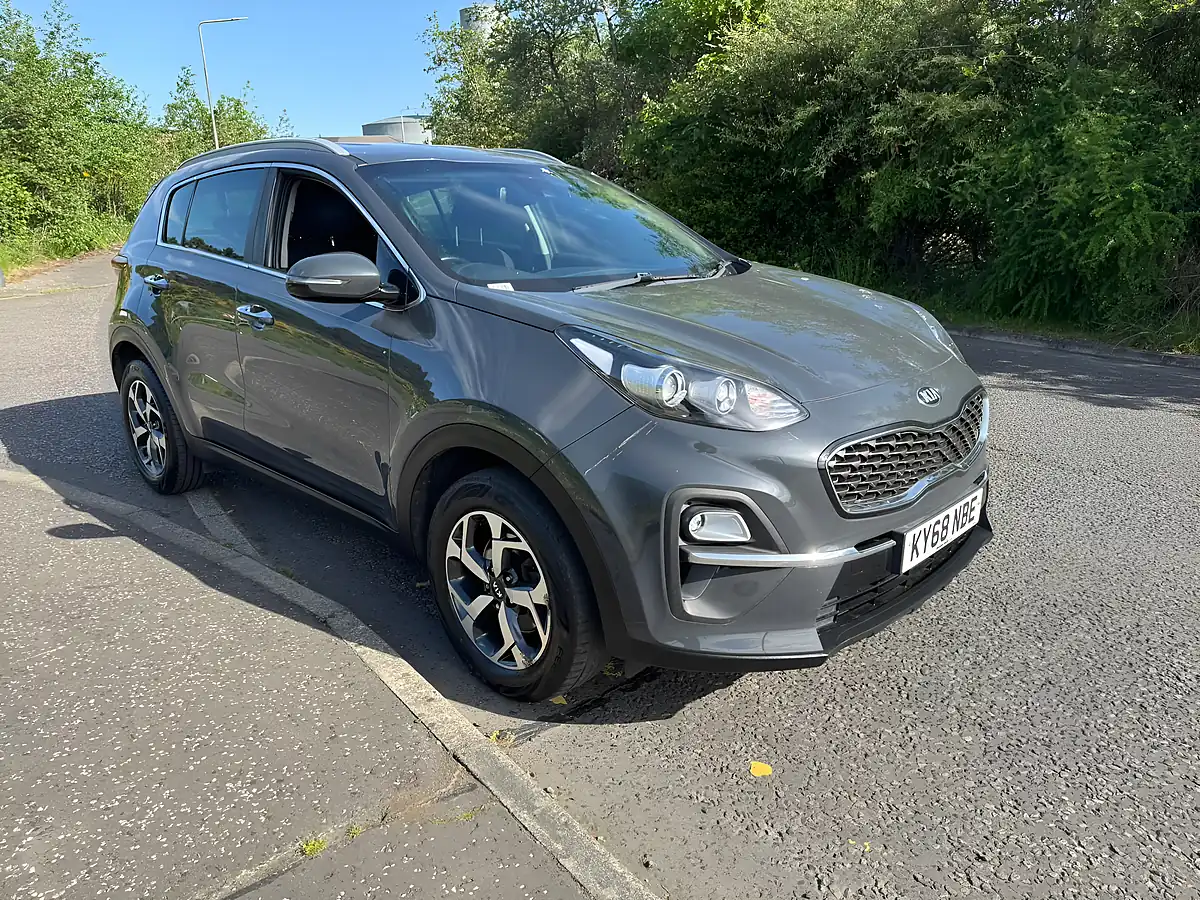Used 2018 Kia Sportage 2 Grey - Front View