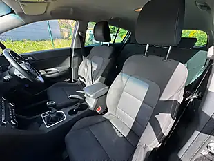 Used 2018 Kia Sportage 2 Grey - Interior and Exterior details 12