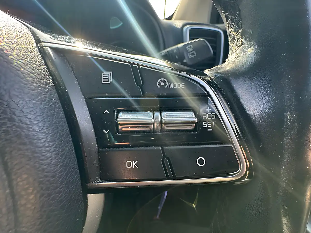 Used 2018 Kia Sportage 2 Grey - Interior and Exterior details 16