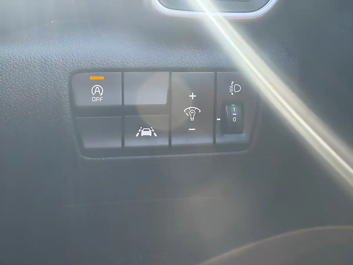 Used 2018 Kia Sportage 2 Grey - Interior and Exterior details 17