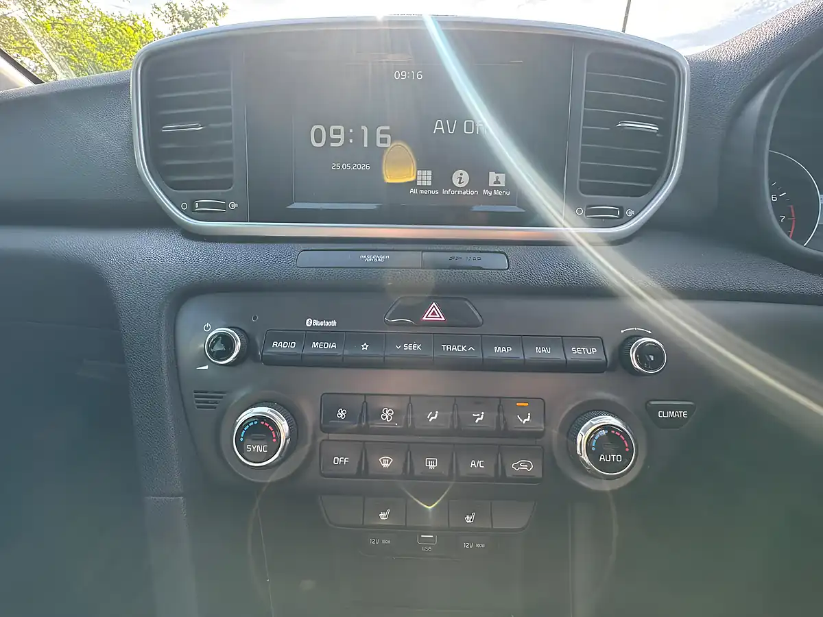 Used 2018 Kia Sportage 2 Grey - Interior and Exterior details 18