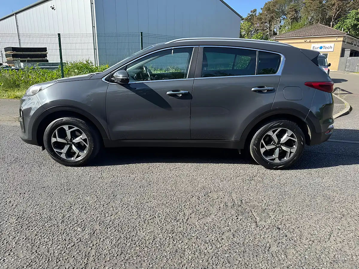 Used 2018 Kia Sportage 2 Grey - Interior and Exterior details 4