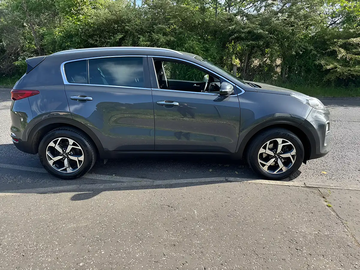 Used 2018 Kia Sportage 2 Grey - Interior and Exterior details 5