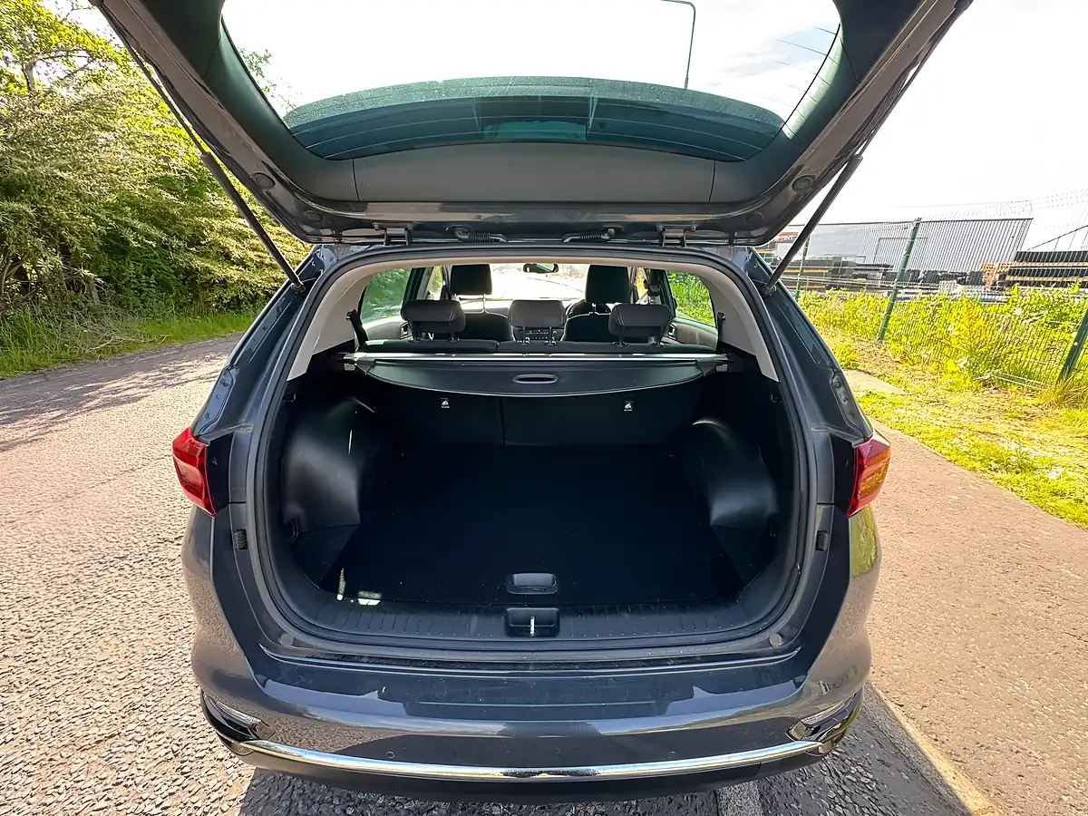 Used 2018 Kia Sportage 2 Grey - Interior and Exterior details 7