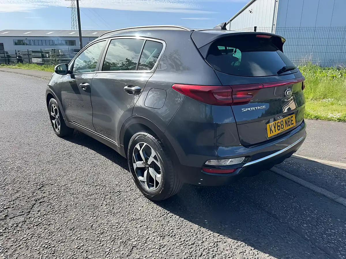 Used 2018 Kia Sportage 2 Grey - Interior and Exterior details 9