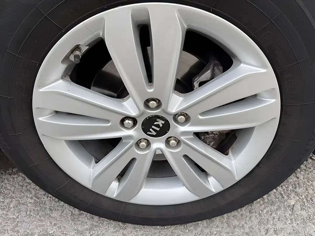 Used 2018 Kia Sportage 2 Grey - Interior and Exterior details 13