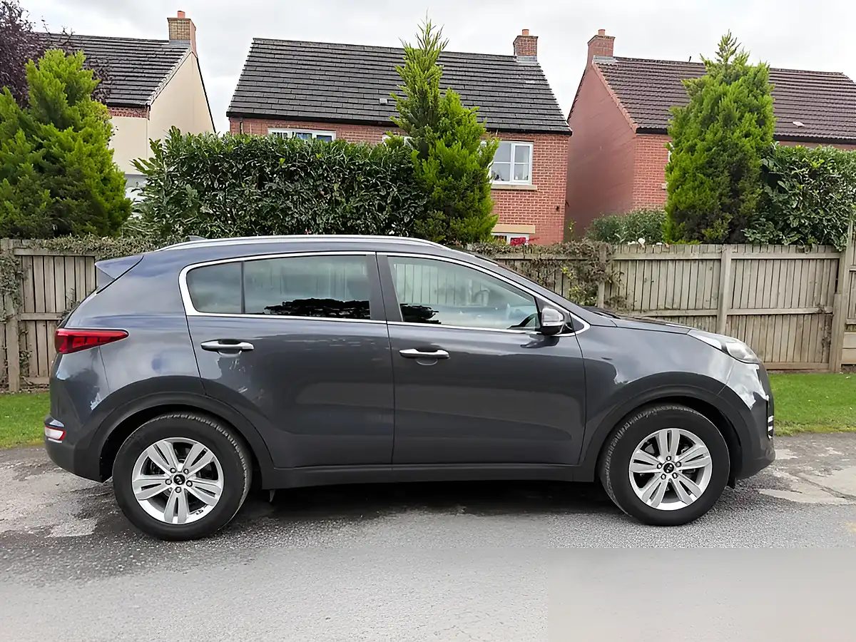 Used 2018 Kia Sportage 2 Grey - Interior and Exterior details 4